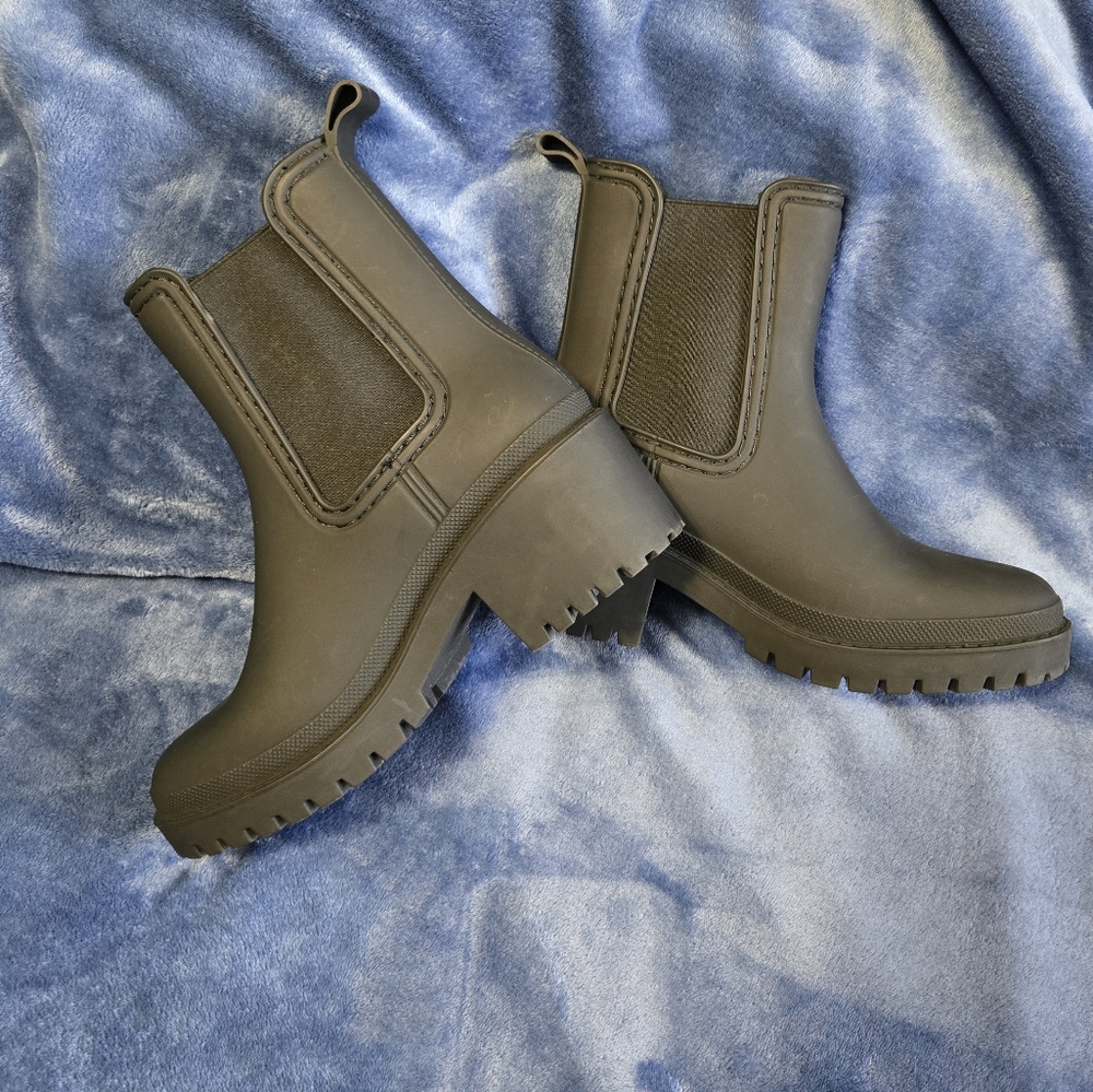 🟢 Women's Black Boots
